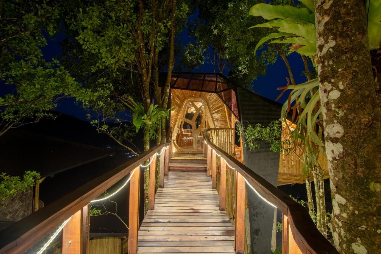 Villa Cliffside Bamboo Treehouse With Heated Pool And View